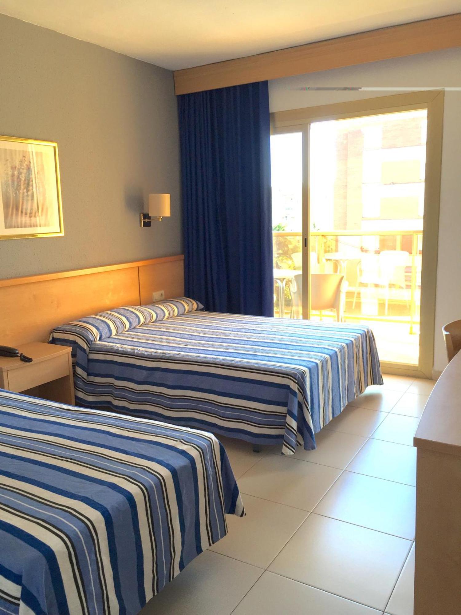 Hotel Bon Repòs Calella Quarto foto