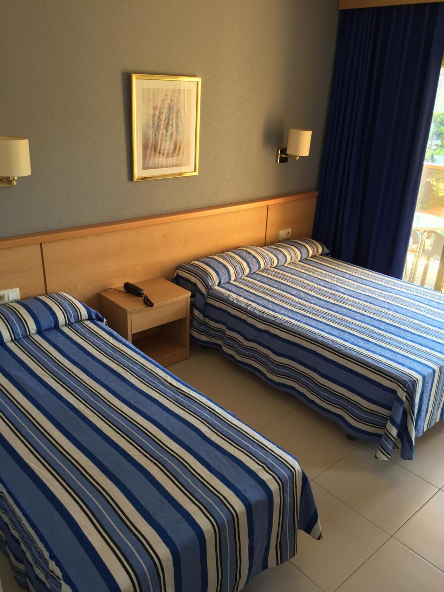 Hotel Bon Repòs Calella Quarto foto